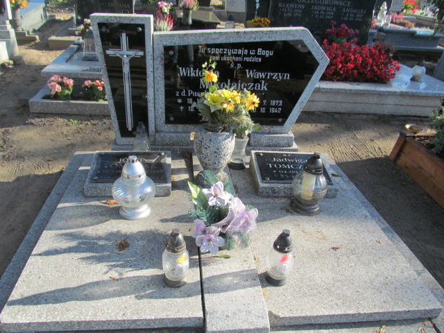 Grób Wiktoria Mikołajczak