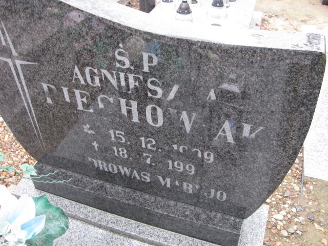 Agnieszka Piechowiak 1909 Kórnik - Grobonet - Wyszukiwarka osób pochowanych